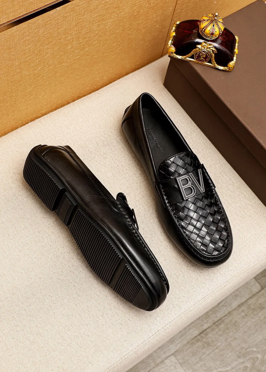 Men's Men's Shoes 💰: 420 💐BV Men's Slip-on Shoes® [BOTTEGA VENETA] Official website counter new model, one-to-one mold opening ⚠Italian calfskin embossed ➕Cow 🐂 leather lining. Driving slip-ons, available at counters, sizes 39-44 (38.45🉑️customized)